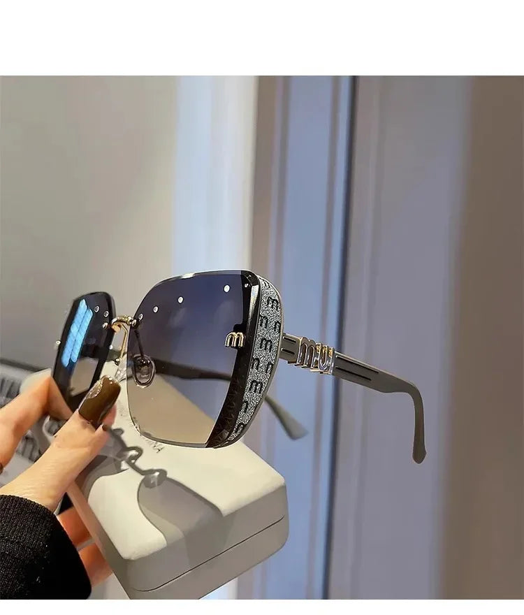 QVQV Fashion Oversized Square Sunglasses Women 2026 New Side Frame Letters Luxury Brand Sun Glasses Trendy Driving Eyeglasses